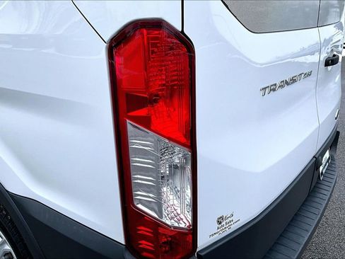 Used 2018 Ford Transit 250 130 Low Roof w/ Exterior Upgrade Package image 22