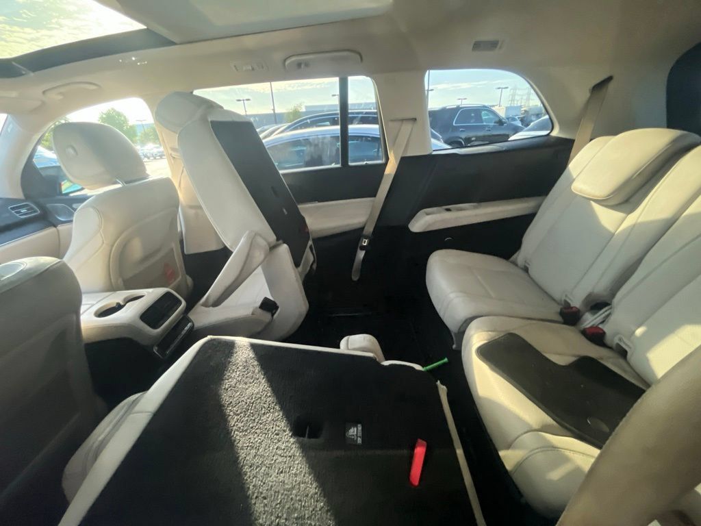 Used 2022 Mercedes-Benz GLS 450 4MATIC image 10