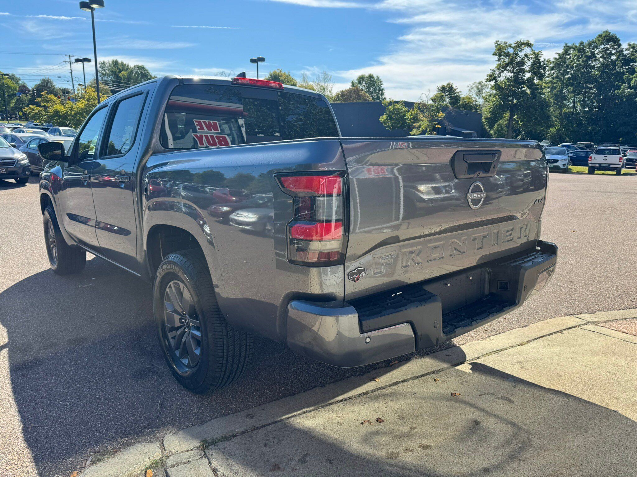 Used 2026 Nissan Frontier SV AWD/4WD image 5