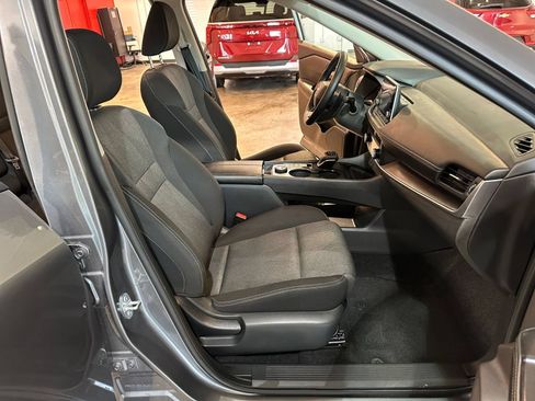 Used 2025 Nissan Rogue SV AWD/4WD image 37
