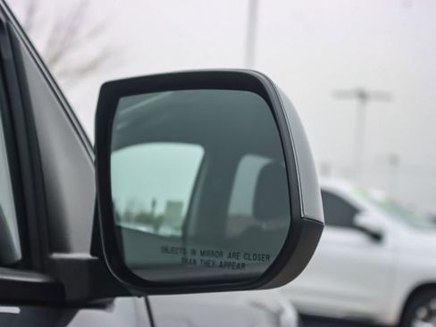 Used 2021 Chevrolet Colorado LT w/ Safety Package image 14