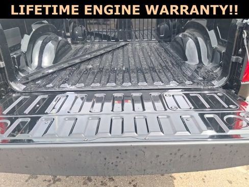 New 2026 RAM 1500 Laramie AWD/4WD image 22