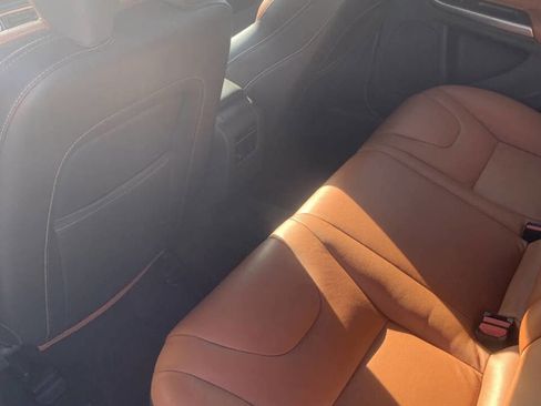 Used 2016 Volvo V60 T5 Premier w/ Convenience Package image 17