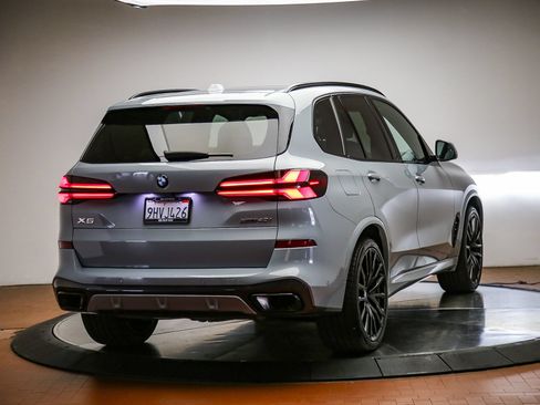 Used 2024 BMW X5 xDrive40i w/ M Sport Package AWD/4WD image 5
