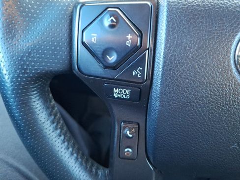 Used 2020 Toyota 4Runner TRD Off-Road image 21