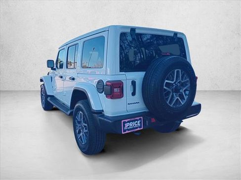 Used 2025 Jeep Wrangler Sahara w/ Technology Group image 10