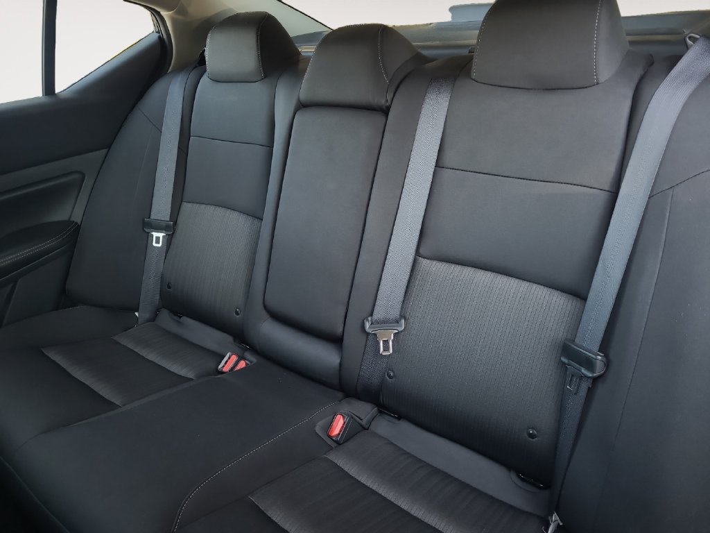 Used 2024 Nissan Altima 2.5 SV FWD image 13