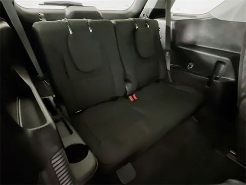 Used 2021 Ford Explorer XLT image 29