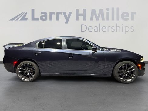 Used 2016 Dodge Charger SE RWD image 6