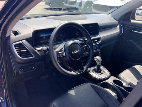 Used 2024 Kia Seltos EX AWD/4WD image 13