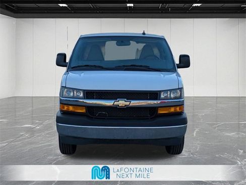 Used 2022 Chevrolet Express 3500 w/ Power Convenience Package image 8