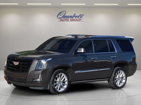 Used 2020 Cadillac Escalade Platinum AWD/4WD image 7