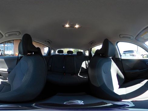 Used 2025 Kia K4 FWD image 43