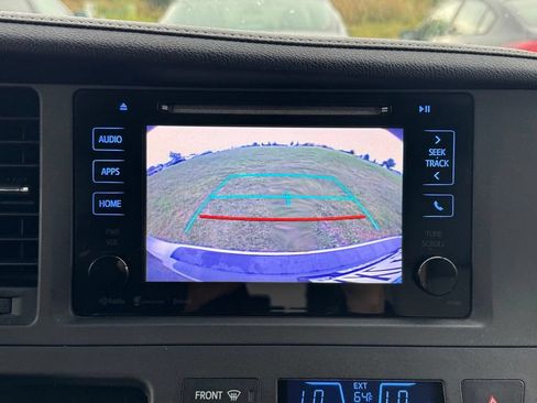 Used 2016 Toyota Sienna XLE w/ Protection Package AWD/4WD image 3