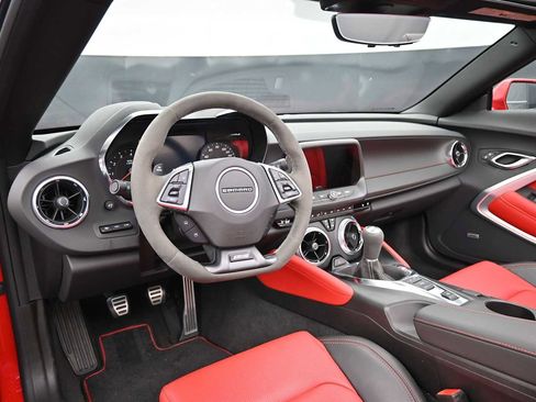 Used 2023 Chevrolet Camaro SS RWD image 4