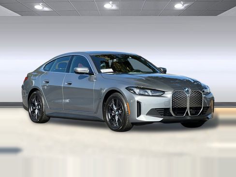 Used 2025 BMW i4 eDrive40 w/ Premium Package RWD image 6