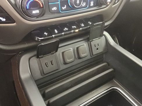 Used 2017 GMC Sierra 2500 Denali w/ Suspension Package, Off-Road image 17