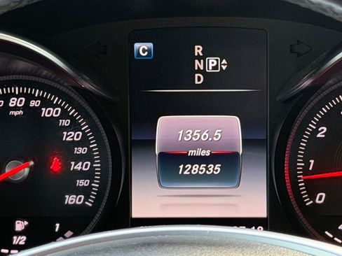 Used 2015 Mercedes-Benz C 300 4MATIC Sedan image 21