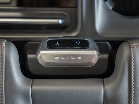 Used 2025 Ford Expedition Max Active image 33