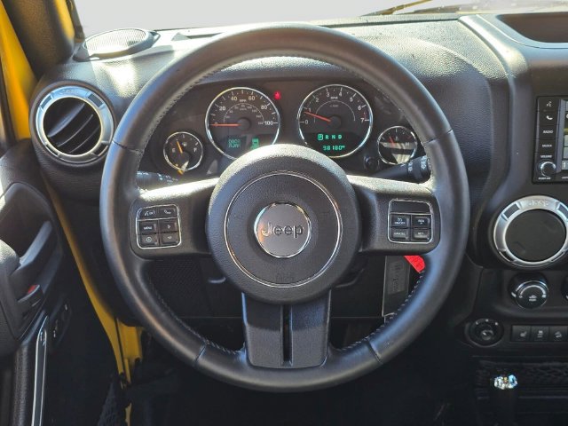 Used 2015 Jeep Wrangler Unlimited Sahara w/ Max Tow Package AWD/4WD image 18