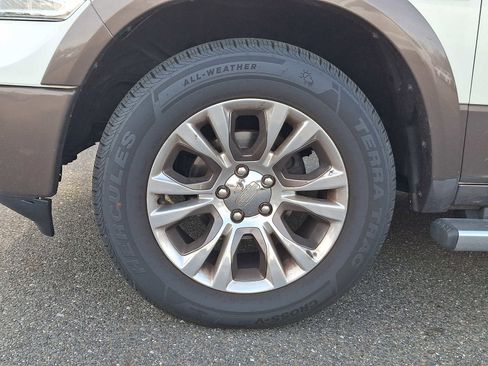 Used 2018 RAM 1500 Laramie Longhorn image 4