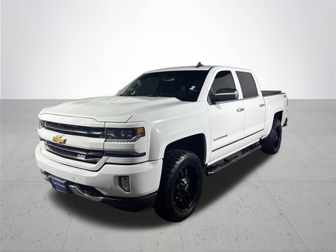Used 2017 Chevrolet Silverado 1500 LTZ Z71 w/ LTZ Plus Package image 2