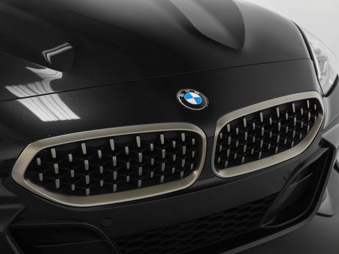 Used 2020 BMW Z4 M40i w/ Executive Package RWD image 19