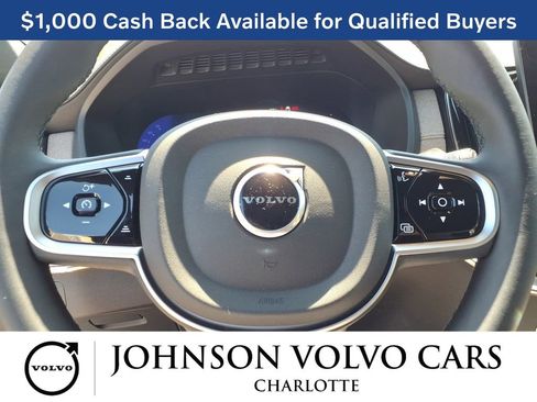 New 2026 Volvo XC90 T8 Plus w/ Protection Package Premier AWD/4WD image 16