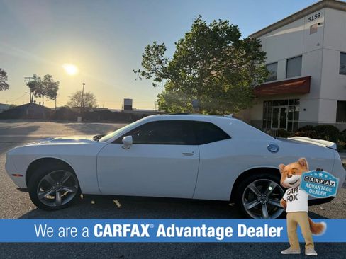 Used 2018 Dodge Challenger SXT w/ Super Sport Group (SS/T) RWD image 9