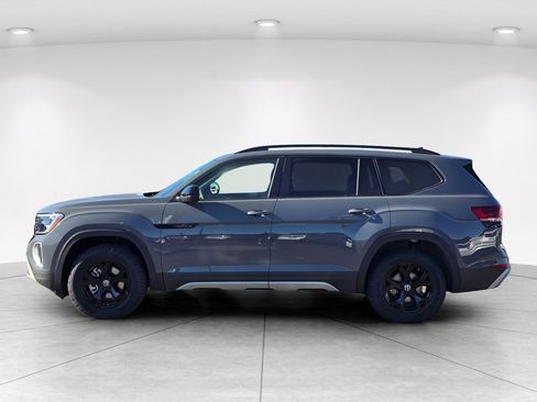 New 2026 Volkswagen Atlas Peak Edition AWD/4WD image 2