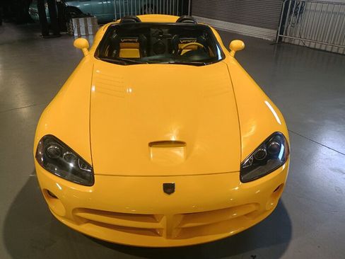 Used 2005 Dodge Viper SRT-10 image 8