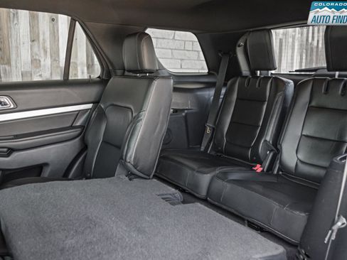 Used 2016 Ford Explorer XLT w/ Equipment Group 202A AWD/4WD image 25