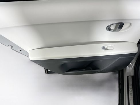 Used 2024 Hyundai Ioniq 5 SEL image 26