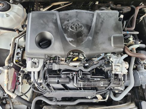 Used 2023 Toyota Camry SE FWD image 33