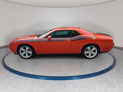 Used 2009 Dodge Challenger SRT8 w/ SRT Option Group II RWD image 8