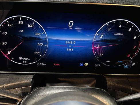 Used 2025 Mercedes-Benz GLC 300 4MATIC image 30