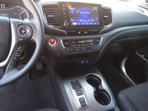 Certified 2022 Honda Ridgeline Sport image 16