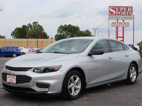 Used 2018 Chevrolet Malibu LS w/ LPO, Convenience Package 1 image 7