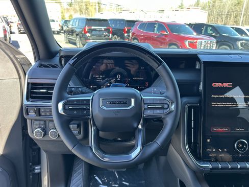 New 2026 GMC Yukon XL Denali w/ Denali Reserve Package image 17