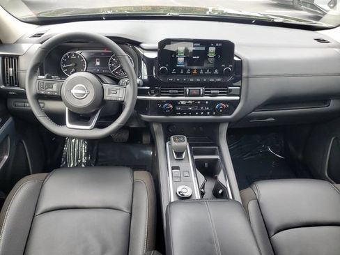 Certified 2025 Nissan Pathfinder SL w/ Cargo Package AWD/4WD image 19