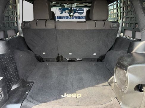 Used 2014 Jeep Wrangler Unlimited Rubicon w/ Connectivity Group image 33