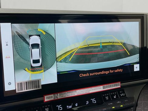 New 2026 Toyota Camry XLE AWD/4WD image 13