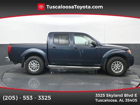 Used 2019 Nissan Frontier SV image 1