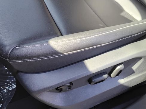 Used 2023 Volkswagen Atlas SE image 18