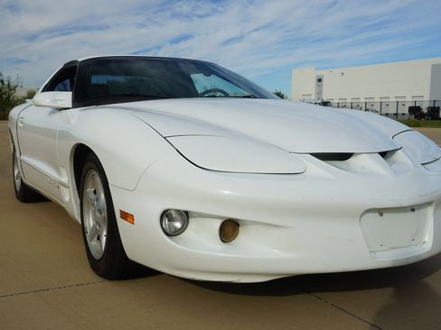 Used 1998 Pontiac Firebird Formula w/ Opt Pkg image 21