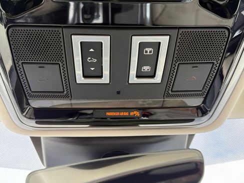 Used 2017 Land Rover Range Rover Sport HSE AWD/4WD image 22