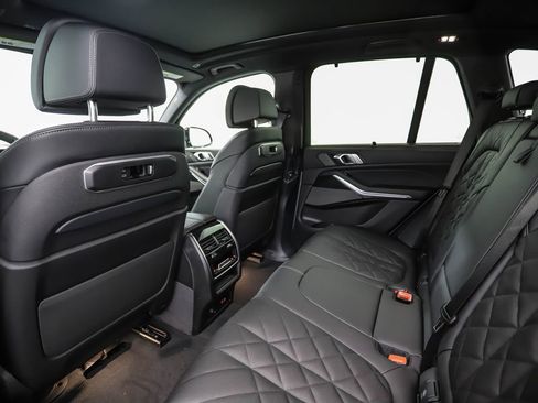 New 2026 BMW X5 xDrive40i w/ Executive Package image 21