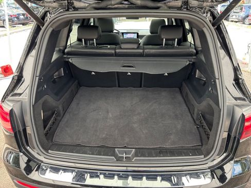 Used 2025 Mercedes-Benz GLB 250 image 33