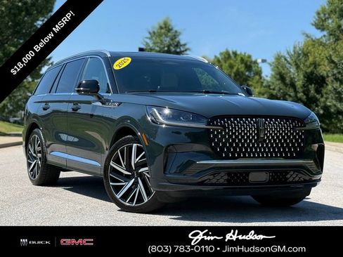 Used 2025 Lincoln Aviator Black Label AWD/4WD image 2