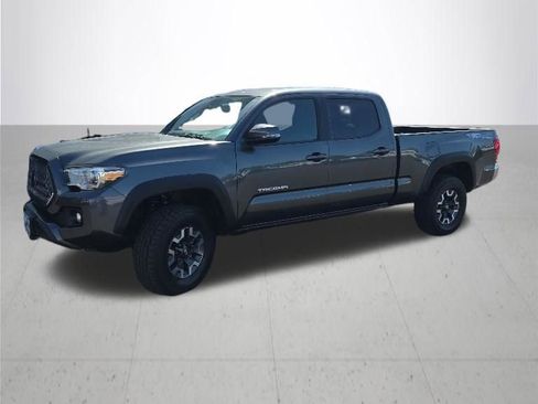 Used 2018 Toyota Tacoma TRD Off-Road AWD/4WD image 1